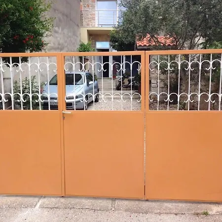 House Center With Garden