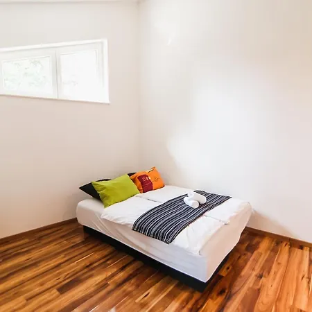 Holiday home House Center With Garden
