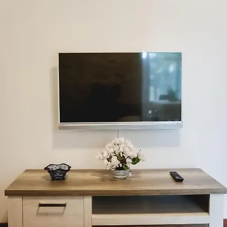 House Center With Garden Vikendica *