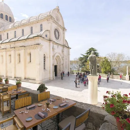 Dom wakacyjny House Centergarden Szybenik