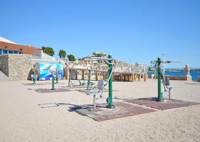 House Center With Garden